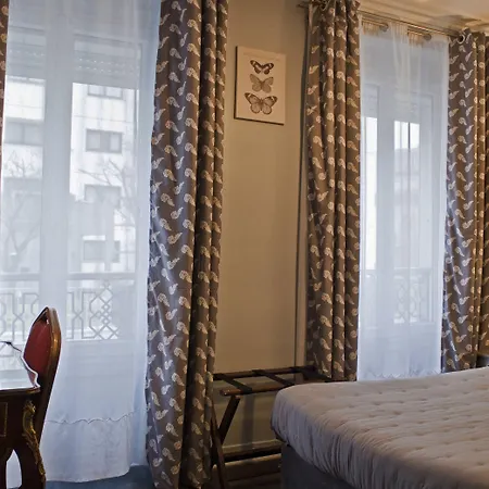 Hippodrome Hotell 2*