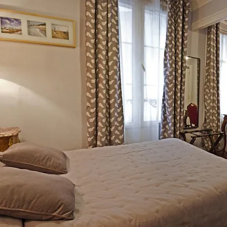 Hippodrome Hotell 2*