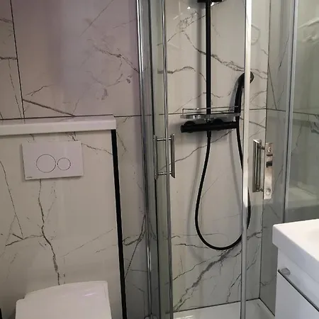 Hippodrome Hotell 2*