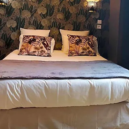 Hotel Hippodrome Paris