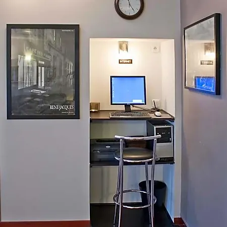 Hippodrome Hotel 2*