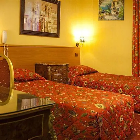 Hippodrome Hotell 2*