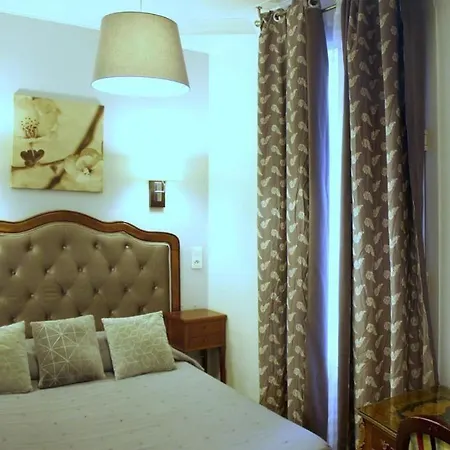 Hippodrome Hotel Paris